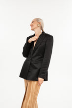 Load image into Gallery viewer, black jacket